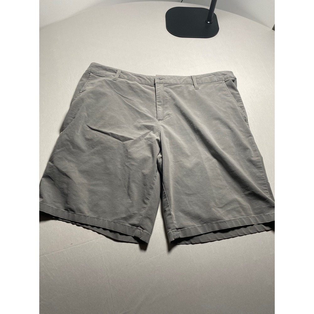 Swiss Tech Mens Performance Stretch Shorts Grey Flannel Size 36 SMB29506